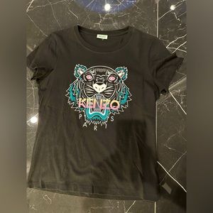 Kenzo médium size t-shirt worn once